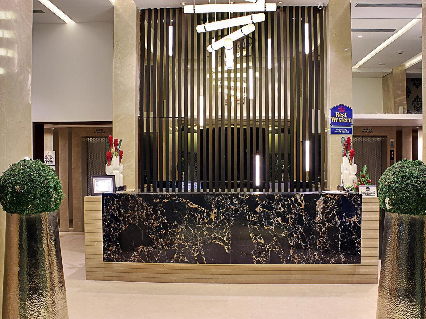 The Sahil Hotel Мумбай Екстериор снимка