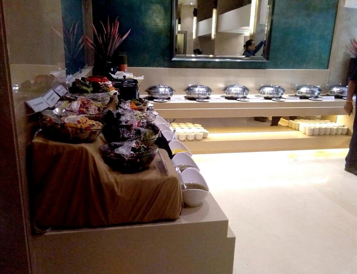 The Sahil Hotel Мумбай Екстериор снимка